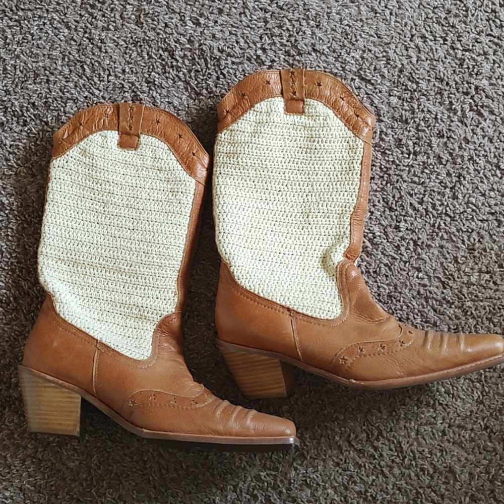 Vtg AWOL crocheted cowboy boots